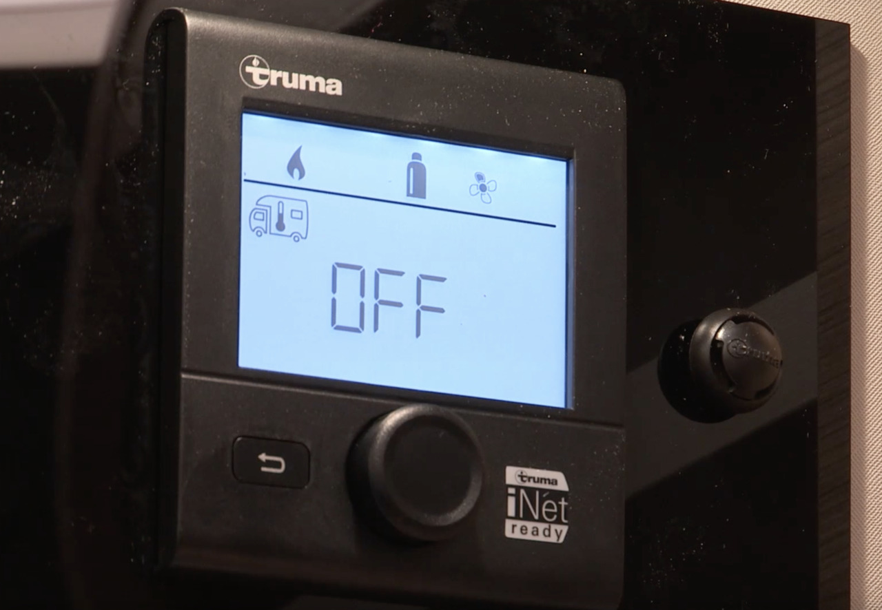 Truma digitaal kachel / boiler bedieningspaneel uitschakelen
